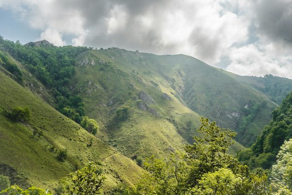 Où découvrir les traditions de la poterie en Ouzbékistan : ateliers et marchés ?